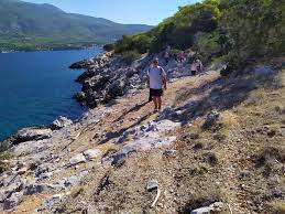 Τα αιγόσθενα ήταν αρχαία πόλη των μεγαρέων. Wikiloc Ruta Porto Germeno Agios Kyprianos