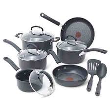 7.75 inch and 11 inch fry pans, 1 quart and 2 quart sauce pans with lids, a 5.5 quart dutch oven with lid, a 10.25 inch griddle, and a spoon, ladle, and slotted spatula. 10 Best Non Stick Pots And Pans Set Reviews 2021 Thefrypans