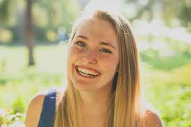 Allyson Moeller's Instagram, Twitter & Facebook