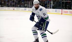 Poté, co alexandr ovečkin vyhrál pověstnou hokejovou trofej stanley cup, rozhodl se to náležitě oslavit. Hc Kometa Brno Kometa Posiluje Utok Prichazi Zkuseny Kanadsky Hokejista Brandon Defazio