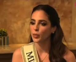 Conjunto para escapar de periodistas nombrado Fátima Rush. No sabemos  cuando un periodista de Telemundo esté cerca! #fatimabosch  #MissUniverse2025 #mexico #periodistas #Telemundo Missosology Puerto Rico  Miss Universe Miss México News Telemundo