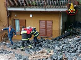 Le forti piogge del fine settimana e di lunedì 27 luglio hanno creato numerosi problemi in tutta la lombardia, ma il comasco è stato. Tt78b36tucem5m