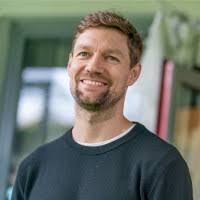 8200+ "Freitag" profiles