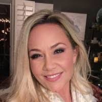 Diane Sabatini's Instagram, Twitter & Facebook