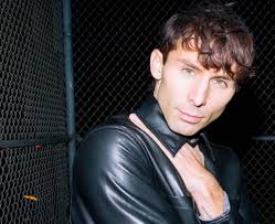 Watch "Body 2 Body" by Nieri