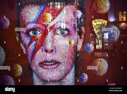 L'acrylique de nos jours Banque de photographies et d'images à haute  résolution