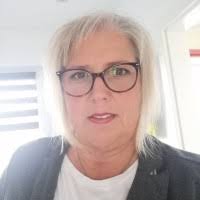 900+ Profile mit dem Suchbegriff „Strunk“