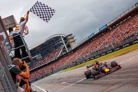 El juego de conducción y mundo abierto de nacon se estrenará en pc y consolas de la pasada y nueva generación. Los Videojuegos Salen Al Rescate De Las Carreras Deporte Y Negocio