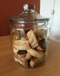 Minis Biscottis Aux Amandes Recettesduqc Biscuits Sucrerie Desserts Biscuits Cookies