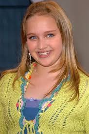 Maggie Sin's Instagram, Twitter & Facebook