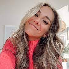 Jaclyn Arthur's Instagram, Twitter & Facebook