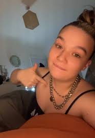 Lola Young's Hilarious Jimmy Fallon Show Appearance