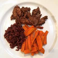 Tu Appelles Ca Comme Tu Veux Reutilisation De Boeuf Poulet Veau Reste De Pierrade Marine Au Vin Rouge Cuit Puis Enrobe De Chocolat Carotte Food Meat Jerky Meat