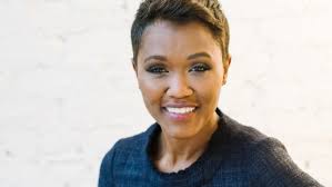 Shannon Isom's Instagram, Twitter & Facebook