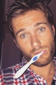 Insta Story. Scott Eastwood : le playboy farceur