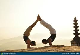 Easy Couple Yoga Poses Couples Yoga Couples Yoga Poses Acro Yoga