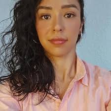 Sabías que mis apellidos son Luna Lam? ¡Sí, tengo ascendencia China! 🎏 Mi  abuelo salió de China huyendo del comunismo (¡no me pregunten cómo paró en  Guatemala!) Él ayudó a abrir el