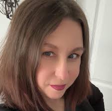 Honey Butter Skillet Corn 🌽 Ingredients: 2 tablespoons butter (salted  preferred) 2 tablespoons honey 1 bag (16 oz) frozen corn 2 ounces cream  cheese, cut into chunks 1/4 teaspoon salt 1/4 teaspoon