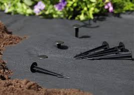 Lot De 30 Chevilles Et Agrafes De Jardin En Plastique Brico Depot
