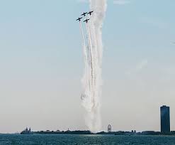 Featuring military and civilian flight aerobatics, historic aircraft, simulated water rescues and parachute teams, the chicago air and water show . Three Spots To Watch The Air And Water Show That Aren T The Beach Chicago Magazine