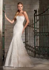 That is the palaver different online outlets of wedding gowns and dresses could be a intensive platform to pick the wedding dress of your pining and owe it to the highlighter concerning the overburden. Making The Decision Between Strapless And Straps