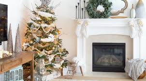 My husband can't stand 'tacky' decorations. 30 Great Ideas For Fireplace Christmas Decorations