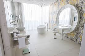 South West Architecture Con Fmg Mondrian Doha In Qatar Floornature In 2020 Bathroom Design Architecture Ceramic Decor