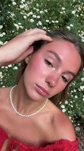 Grace Morey's Instagram, Twitter & Facebook