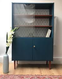 Bibliotheque Vitrine Scandinave Des Annees 60 Dimensions H145cm X L90cm X P33cm Couleurs Ble Relooking De Mobilier Deco Maison Relooking Meuble