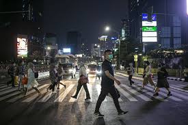 Saat ini, pemprov dki jakarta masih memberlakukan psbb fase pertama yang diperpanjang hingga lima kali dari jumat (28/8/2020) sampai kamis (10/9/2020). Foto Psbb Ketat Mulai Berlaku Di Jakarta Foto Katadata Co Id