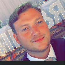 Hi everyone 👋🏼 I have never introduced myself to you guys EVER 🤦🏼‍♀️…