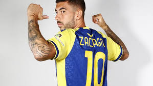 Zaccagni scored twice in the opener in serie a against sassuolo last weekend and verina could sell him for 10 million euros but the aquile are hoping to get his serve at a cheaper price. Hellas Scelte Le Maglie Mattia Zaccagni Diventa Il Numero 10 L Arena