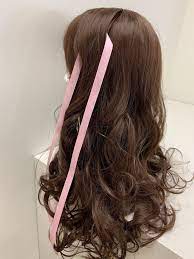 参戦ヘア 簡単 かわいい リボンを編み込むヘアアレンジのやり方をご紹介 コンサートやライブにおすすめ フミコミュ リボン ヘアスタイル リボンヘアアレンジ ライブ ヘアアレンジ