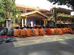Lambang terdiri dari 8 bagian pokok yaitu : Sman 2 Magetan Smadamagetan Twitter