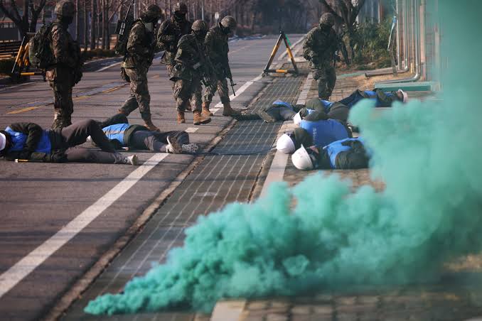 Seoul Residents Take Part in Civil Defence Drills Amid North Korea Tensions