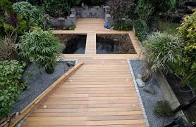 Bau Einer Holzterrasse Holzterrasse Garten Landschaftsbau Garten