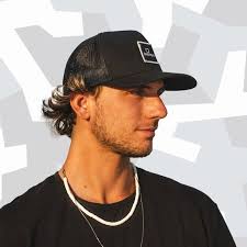 Can we just admit that ChatGPT is not usable for product photography? What  are it can do is impressive but almost useless in a professional context