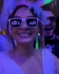 Que tal está linda Boda? , Pura Energía!!!, Y tan linda pareja ,  @dr.tomastamara , @alemarsua , Gracias a @eddymotta.planner por  compartirnos el video de estos lindos novios., 🏟️ @hotelbellatierra , 🔉  ...