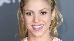 Shakira — la la la (brasil 2014)/waka waka (this time for africa) medley 07:27. Shakira Postet Ein Susses Foto Ihrer Sohne Auf Instagram