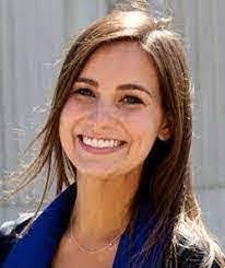 Laura Belknap's Instagram, Twitter & Facebook