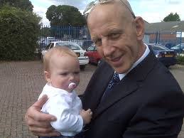 Arthur Maxfield's Instagram, Twitter & Facebook