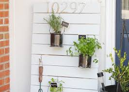 5 cách hay "trang điểm" cho mảng tường trống - Phố Gia Decor
