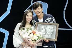히말라야 자락인 옥룡설산이 품고 있는 아름다운 도시. Ng F Dppvckfhm