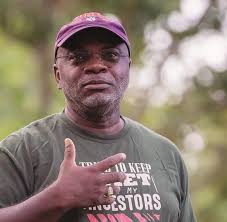 That house has seen many a time”