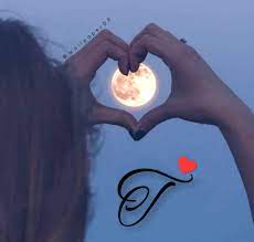 Hand Heart With Full Moon A To Z Alphabet Letters Dp Images Wallpaper Dp