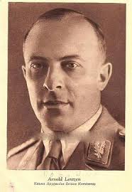 WW2 German, Soviet, Allied militaria, uniforms, awards, weapons history.  War relics forum