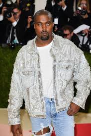 Here S Why Kanye West Wasn T At The Met Gala This Year Streetwear Moda Feminina Kimono Masculino