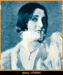 Beverly bayne hi-res stock photography and images