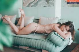 Ellie batton nude - stvincent.nupark.com