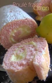 Voici Et Je Pese Mes Mots Le Meilleur Roule Que Je N Ai Jamais Mange Le Biscuit Est Ultra Aere Et Gateau Roule Recette Recettes Sucrees Recettes De Cuisine